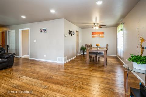 2050 W Parkview Cir, Hoffman Estates, IL 60169 photo 5