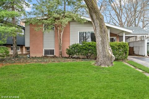 330 Forestway Dr, Northbrook, IL 60062 photo 1