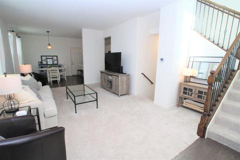3631 Daisy Ln, Elgin, IL 60124 photo 8