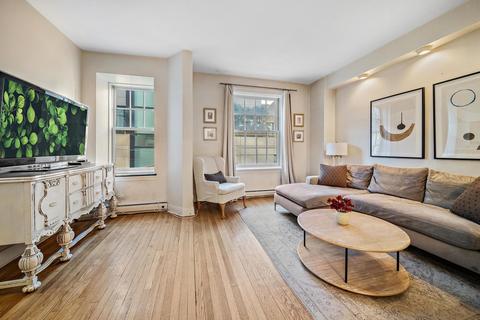 60 E Scott St #304, Chicago, IL 60610 photo 4
