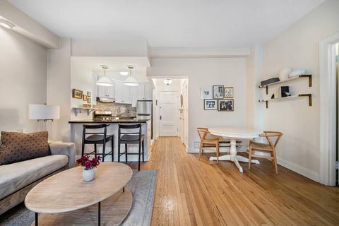 60 E Scott St #304, Chicago, IL 60610 photo 8