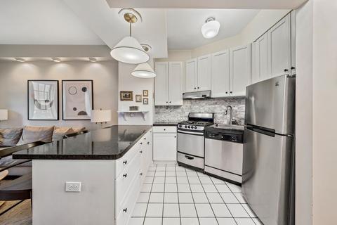 60 E Scott St #304, Chicago, IL 60610 photo 13
