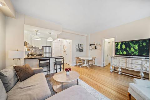 60 E Scott St #304, Chicago, IL 60610 photo 6