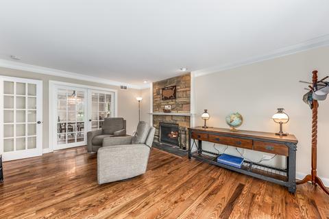 111 S River Rd, Naperville, IL 60540 photo 17