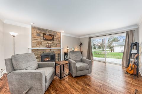 111 S River Rd, Naperville, IL 60540 photo 16