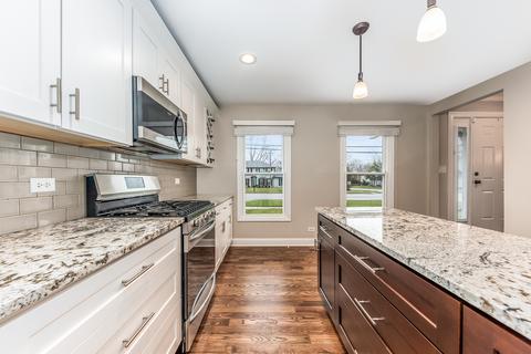 111 S River Rd, Naperville, IL 60540 photo 8