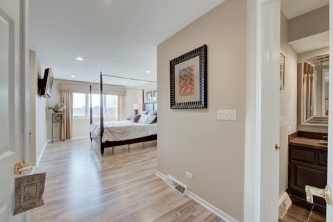 1755 Pebble Beach Dr, Hoffman Estates, IL 60169 photo 12