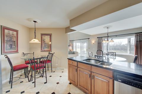 1755 Pebble Beach Dr, Hoffman Estates, IL 60169 photo 7