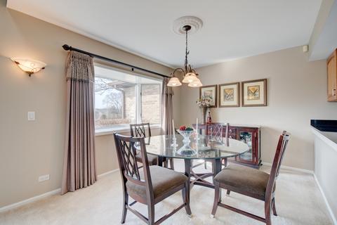 1755 Pebble Beach Dr, Hoffman Estates, IL 60169 photo 4
