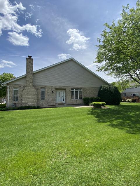 12782 Cheiftain Ct, Lemont, IL 60439 photo 2