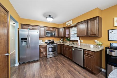 1760 Lyndale Rd, Aurora, IL 60506 photo 8