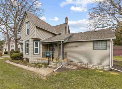 702 N 5th St, Dekalb, IL 60115 photo 2