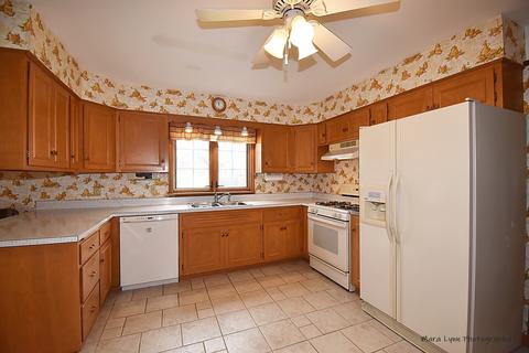 14 Canterbury Rd, Aurora, IL 60506 photo 14