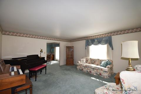 14 Canterbury Rd, Aurora, IL 60506 photo 5