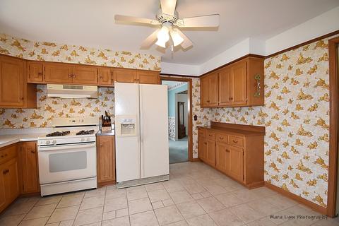 14 Canterbury Rd, Aurora, IL 60506 photo 19
