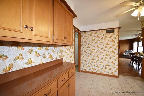 14 Canterbury Rd, Aurora, IL 60506 photo 15