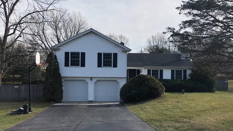 38 W111 Pollitt Dr, Elgin, IL 60124 photo 1