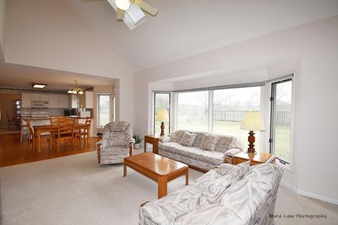 2040 Engle Rd, Naperville, IL 60564 photo 17