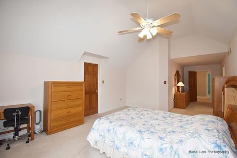 2040 Engle Rd, Naperville, IL 60564 photo 22