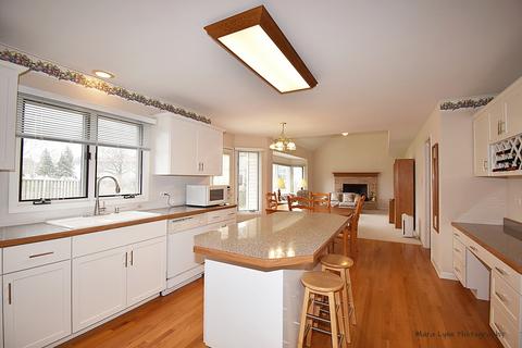 2040 Engle Rd, Naperville, IL 60564 photo 14