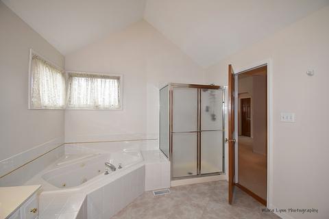 2040 Engle Rd, Naperville, IL 60564 photo 24