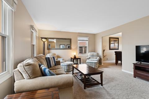 3679 Leather Leaf Ln, Hoffman Estates, IL 60192 photo 9