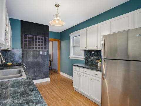 5561 W Ardmore Ave, Chicago, IL 60646 photo 9