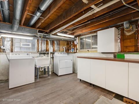 5561 W Ardmore Ave, Chicago, IL 60646 photo 21