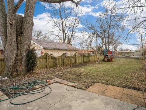 5561 W Ardmore Ave, Chicago, IL 60646 photo 22