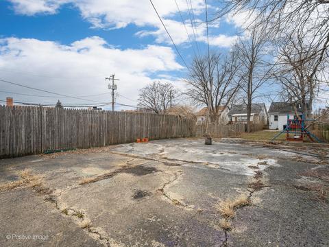 5561 W Ardmore Ave, Chicago, IL 60646 photo 27