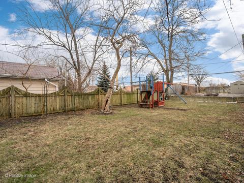 5561 W Ardmore Ave, Chicago, IL 60646 photo 24