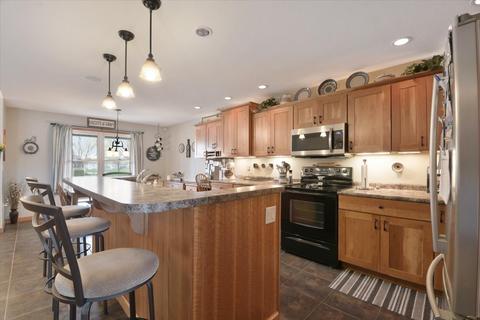 401 W Walnut St, Tolono, IL 61880 photo 4