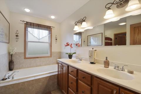 401 W Walnut St, Tolono, IL 61880 photo 11