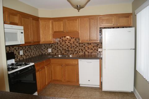 1450 Sandpebble Dr #232, Wheeling, IL 60090 photo 3