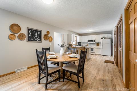 401 Maple Ave, Maple Park, IL 60151 photo 5