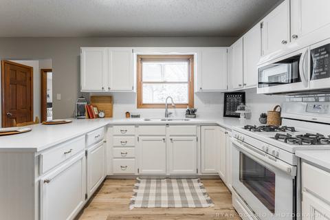401 Maple Ave, Maple Park, IL 60151 photo 9