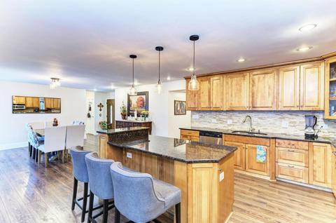 5756 Ring Ct, Hanover Park, IL 60133 photo 9
