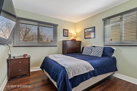 560 Briarcliff Ln, Hoffman Estates, IL 60169 photo 9