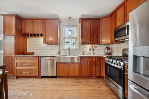 4029 W Addison St, Chicago, IL 60641 photo 5