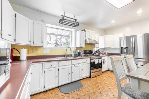 1900 Home Ave, Berwyn, IL 60402 photo 15