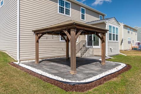 245 Stagecoach Dr, Elgin, IL 60124 photo 32