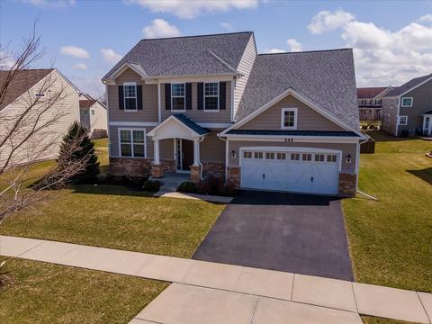 245 Stagecoach Dr, Elgin, IL 60124 photo 2