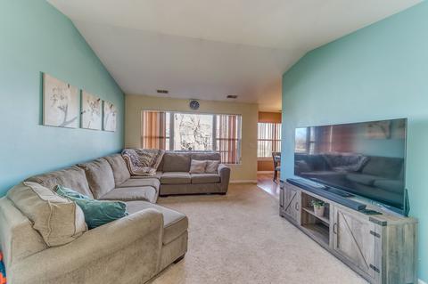 1020 Chaucer Ct #C, Elgin, IL 60120 photo 4