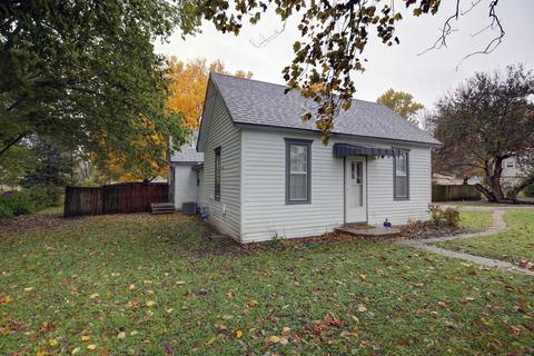 305 S Bryan St, Sidney, IL 61877 photo 2