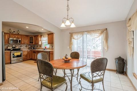 2513 Jethro Ave, Zion, IL 60099 photo 3