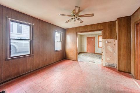 26 Daniels Ave, Elgin, IL 60120 photo 4