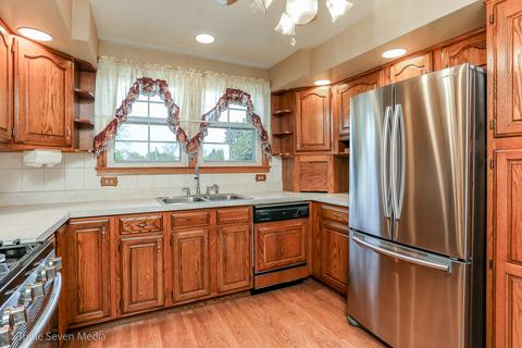 4153 Ruby St, Schiller Park, IL 60176 photo 9