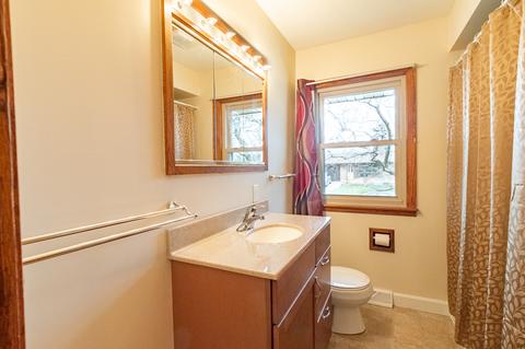 1094 N 3rd St, Rochelle, IL 61068 photo 5