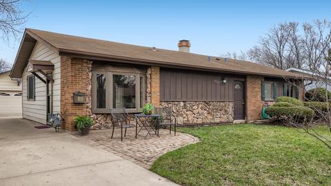 645 Woodlawn St, Hoffman Estates, IL 60169 photo 1