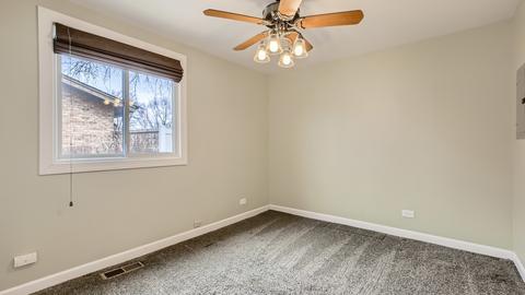 645 Woodlawn St, Hoffman Estates, IL 60169 photo 18